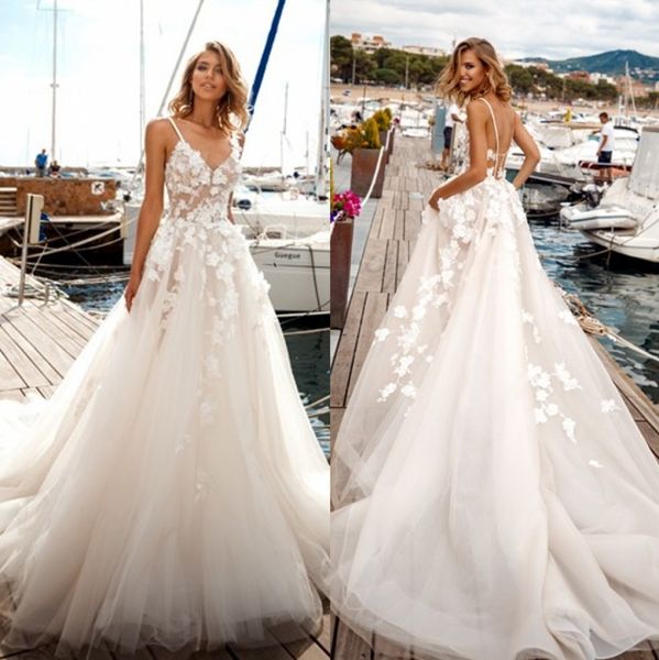 Vente chaude Une ligne dos nu dentelle robes De mariée bretelles Spaghetti col en V robes De mariée balayage Train 3D appliqué Tulle robes De Novia