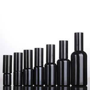 Hot Sale Black Glass Essential Oil Spray Fles 10 ml 15 ml 20 ml 30 ml 50 ml 100ml lege glazen parfumfles met mistspuitdeksels