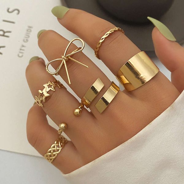 Vente chaude Bow Knot Star Fried Perk Twists 8 pièces Ins Wind Over Ring