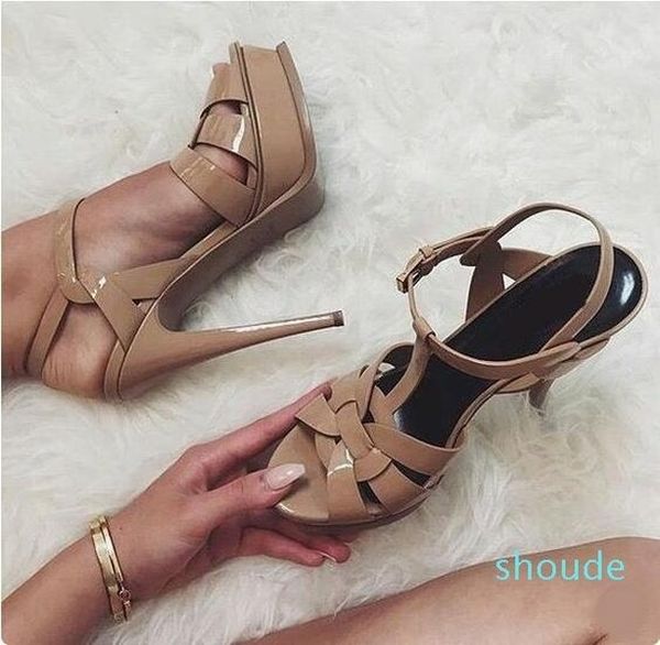 Vente chaude- Bonbons Couleur Nude Noir En Cuir Verni Cross Strappy Sandale Plate-Forme T-Bar Chaussures Talons Aiguilles Hauts Dames Chaussures Habillées Mariée