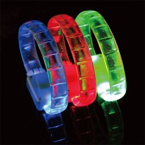 Hot Sale goedkope prijs zacht rubber gloeiende armband led -lampen flitsarmband voor podiumconcerten