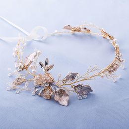 Hot koop delicate gouden parel sieraden hoofdband tiara bruiloft haar wijnstok accessoires vrouwen hoofdbanden handgemaakte bloemen bruids hoofddeksel