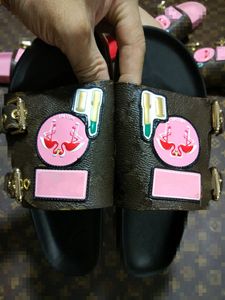 Hot Sale-en T-Strap Slippers Gesp Strap Dame Dia's Mujer Womens Schoenen Thong Sandalen Ontwerpers HY190707