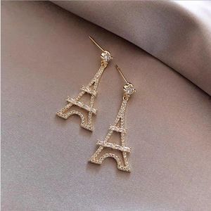 Mode européenne et américaine Boucles d'oreilles tête d'amour de style cour tendance tennis femme laiton rétro