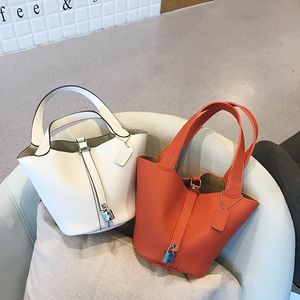 Hot Koop Mode Dames Handtassen Tote Bag Mode Europese Print Lock PU Lederen Nieuwe Tas 2017 Nieuwe Collectie