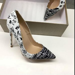 Hot koop-mode nieuwe puntige hoge hakken prachtige zwart en wit graffiti elegante enkele schoenen 12 cm hoge hak dames feestjurk schoenen