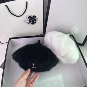 Offre spéciale mode hiver chaud femmes tricot casquettes vison chapeaux bérets de luxe femmes réel naturel vison fourrure chapeau bonnets réel fourrure bérets