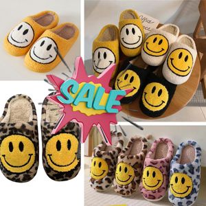 Mode Vrouwen Glimlach Winter Slippers Zachte Pluche Nepbont Schoenen Dames Pluizige Harige Platte Thuis Indoor Paar Katoen Smiley Gezicht Wandelschoen