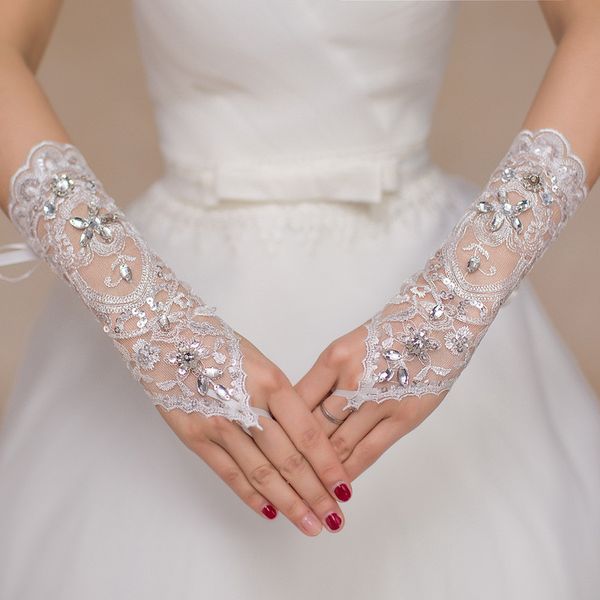 Gran oferta, guantes de boda de encaje sin dedos, guantes de novia blancos de moda con pulsera de anillo, guante de vestido de novia de novia