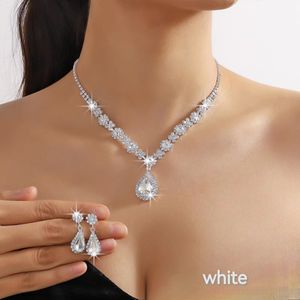 Hot Sale Full Diamond Grote Waterdruppel Kristal Kleur Blauw Groen Ketting Oorbel Set Sieraden Tweedelige set