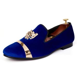 Hot Koop-Harpelpunt Mannen Flats Nieuwe aankomst jurk schoenen Blauw fluwelen Loafers met dierengesp maat 7-14