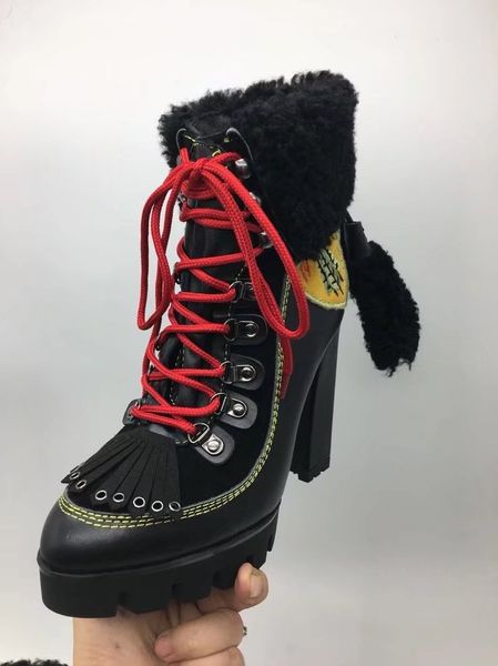 Vente chaude-haute plate-forme bottes de combat du désert Feminino automne hiver chaussures à lacets à la cheville
