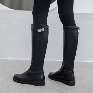 Venta caliente: botas de cuero para mujer Botas de montar hasta la rodilla botas de cuero de vaca zapatos de invierno para mujeres botas de caballero de gran tamaño zy597