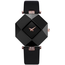 Vente chaude Femmes de luxe Regarder New Fashion Femmes Vobes Veillettes en céramique Strap en cuir Relogio Feminino Lady Quartz Wristwatch BRW 3045