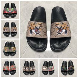 Vente chaude-hommes femmes designer sandales Designer Chaussures Slide Summer Fashion Wide Flat Slippery Sandals Slipper Flip Flop Livraison gratuite