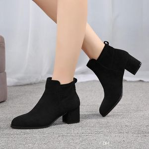 Hot Sale-Mens populaire Bottes pas cher cuir chaud belles chaussures des femmes Bottines Chaussures confortables