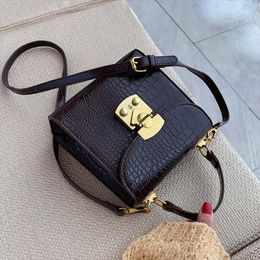 Offre spéciale Mini pierre motif PU cuir sacs à bandoulière pour femmes 2020 serrure concepteur épaule sac de messager femme voyage sacs à main