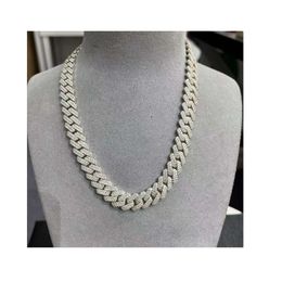 Vente chaude Bijoux Moissanite Sier Vvs Moissanite 12mm Collier Chaîne Cubaine