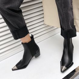 Vente chaude-bottes en cuir véritable naturel femmes métal bout pointu dames bottines pour femmes talons carrés hiver automne chaussures