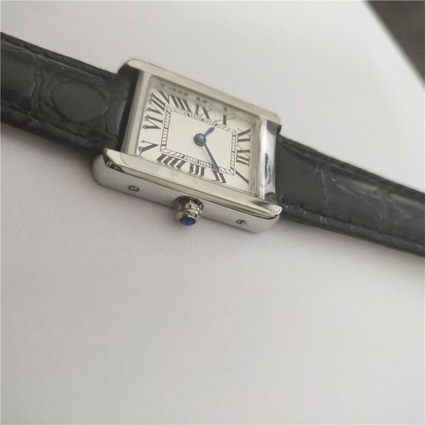 Vente chaude nouvelle mode montre femme boîtier en acier argenté cadran blanc homme femmes montre montres à quartz 053 livraison gratuite