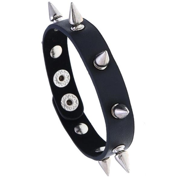 2020 mode Non grand public exagéré rivet pointu Bracelet en cuir Bracelet pour hommes bouton pression Bracelet en cuir 14mm * 23cm