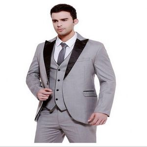 Vente chaude Un Bouton Gris Clair Marié Tuxedos Peak Revers Hommes Fête De Mariage Garçons D'honneur 3 pièces Costumes (Veste + Pantalon + Gilet + Cravate) K267