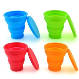 Vente chaude en silicone en silicone rétractable tasse de pliage avec couvercle en plein air télescopique pliable tasse de consommation de voyage