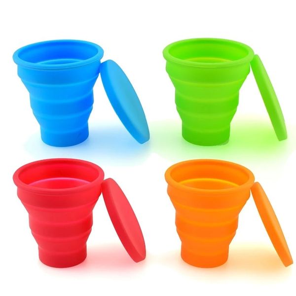 Vente chaude en silicone en silicone rétractable tasse de pliage avec couvercle en plein air télescopique pliable tasse de consommation de voyage