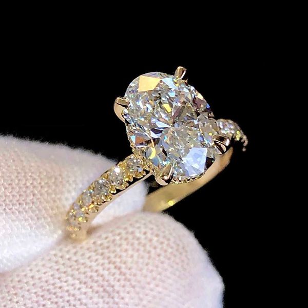 Vente chaude Real Gold 9k 14k S Sier Women Set mariage Ovale Cut Diamond Engagement Rings Moissanite