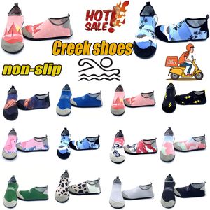 Venta caliente Sandalias Hombres y mujeres Zapatos para vadear de secado rápido Natación descalza Deportes Zapatos acuáticos Sandalias de playa al aire libre aguas arriba Pareja Zapatos Creek