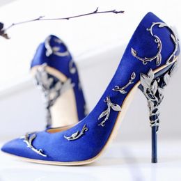 Vente chaude Soie Parti Chaussures De Mariage Pour La Mode Mariée 9.5 CM Femmes Pompes De Luxe Designer Talons Poined Toe Chaussures De Mariée