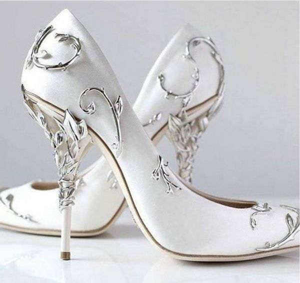 Vente chaude-Silver Leaf Marque Robe De Mariée Pompes De Mariée pour femmes Minces talons hauts Blanc Satin Dames Pompes Slip sur Chaussures Simples Solides