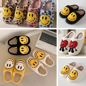 Hot koop Slippers Dames Plus Voor Winter Warm Houden Pluizig Nepbont Glimlach Gezicht Slippers Voor Dames Heren Mode Huis Katoenen Schoen