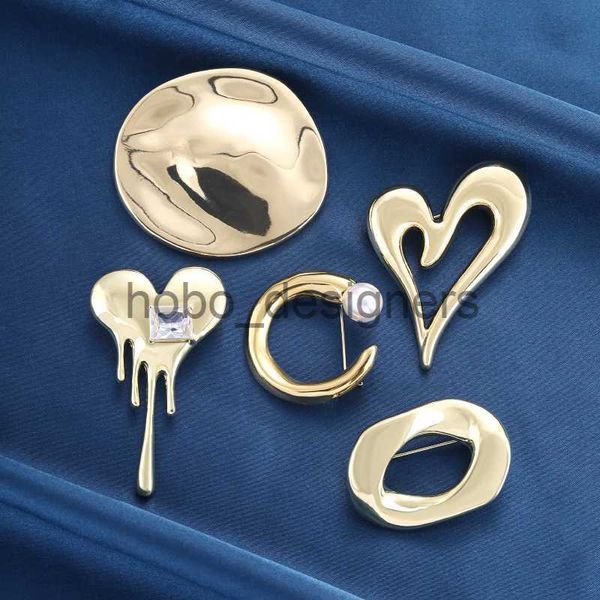 Venta caliente Broches de color dorado brillante Arte abstracto Media cara Broche vintage Premium Ramillete Pin Insignia Accesorio Joyería de mujer x0822