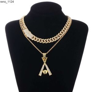 Offre spéciale sport brillant fantaisie mode pleine perceuse alliage bijoux lettre A Baseball pendentif avec chaîne cubaine collier ensemble