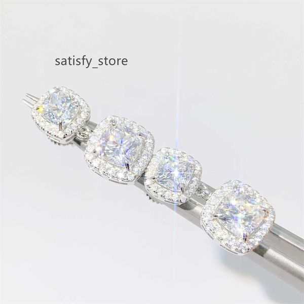 Conception de déclaration de vente chaude 925 Sterling Silver Cushion Cut Lab Lab Diamond Moisanite Oreilles Femmes Luxury