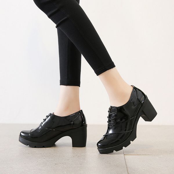 Vente chaude - Chaussures à talons épais en cuir véritable Chaussures Oxford femme à talons hauts Femmes Pompes à plate-forme Nude Lace Up Heels Casual Chunky High Heels