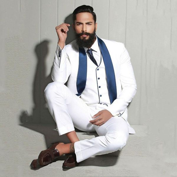 Gran oferta, trajes blancos para hombre, esmoquin ajustado para novios de boda, chal, solapa, chaqueta Formal, traje de graduación de tres piezas (chaqueta + Pantalones + chaleco)