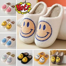 Hot koop Winter Vrouwen Smiley Slippers Pluizig Namaakbont Glimlach Gezicht Huishoudelijke Zachte Schoenen voor Binnen Dames Buiten