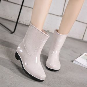 Vente chaude - Femmes bottes de pluie imperméables basses à enfiler en PVC bottes de pluie antidérapantes cheville chaussures peu profondes classiques