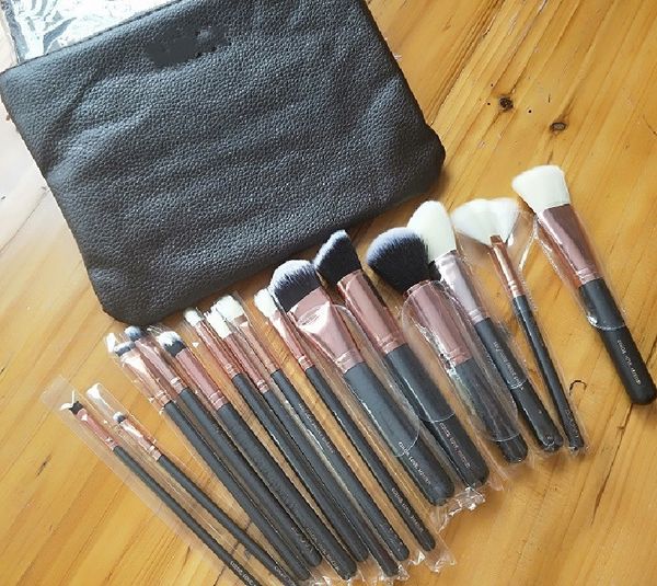 CALIENTE NUEVA Venta de Maquillaje Z.O.EVA Brush 15pcs / Set Juego de Brochas de Maquillaje Profesional Sombra de Ojos Delineador de Ojos Lápiz de Mezcla Cosméticos Herramientas Con Bolsa