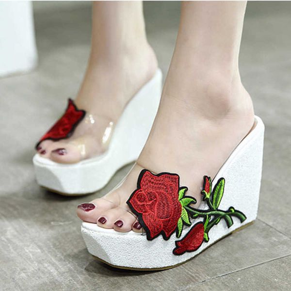 HOT Sandals Flower Ladies Zapatillas transparentes Plataforma alta Cuñas Zapatos para mujer Tacones Lady Slipper 230417