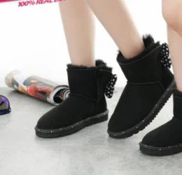 Vente chaude AUS diamant modèle haut classique DESIGN court bébé garçon fille enfants noeud papillon bottes de neige fourrure intégrée garder au chaud bottes