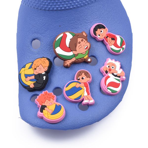 Vente chaude personnalisé nouveau Design dessin animé bébé et balle souple PVC bande dessinée concepteur chaussures breloques en gros