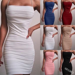 Venta caliente Pliegues Vestido de mujer delgado Diseñador Moda Color sólido Cintura alta Vestidos casuales Cintura abajo Sling Sin mangas Falda femenina Ropa