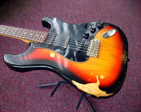 Venta caliente, guitarra eléctrica de buena calidad, la mejor guitarra 1979, 3 colores Sunburst, desgaste auténtico y envejecimiento de instrumentos musicales