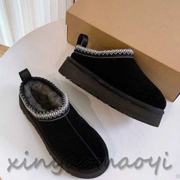 Vente chaude UG classique courte Mini femmes bottes de neige garder au chaud botte mode homme femmes en peluche décontracté bottes chaudes chaussures