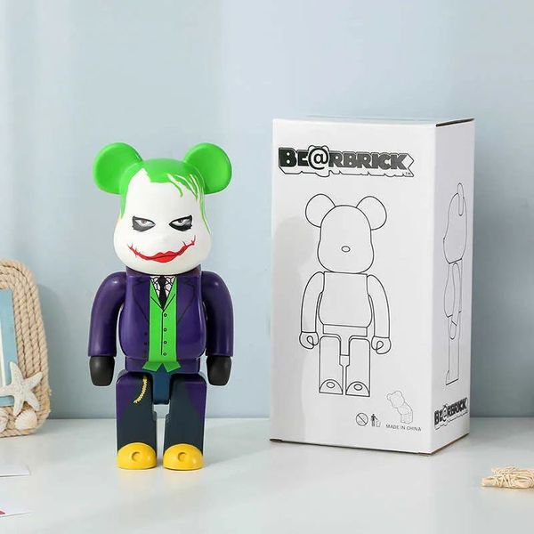 Figuras de juguete de acción vendedoras calientes 2023 Bearbrick 400 28 cm Figuras de acción de ladrillo de oso Decoración de moda caliente Juguetes para el hogar con colecciones de modelos de dibujos animados de anime