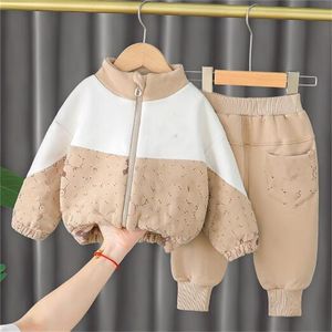 Ensemble deux pièces en peluche pour garçons et filles, vêtements pour nourrissons et jeunes enfants, tendance, offre spéciale, automne et hiver, 2024