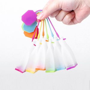 Venta caliente estilo bolsa de silicona herramientas de té colador infusor de especias a base de hierbas filtro difusor accesorios de cocina Color al azar